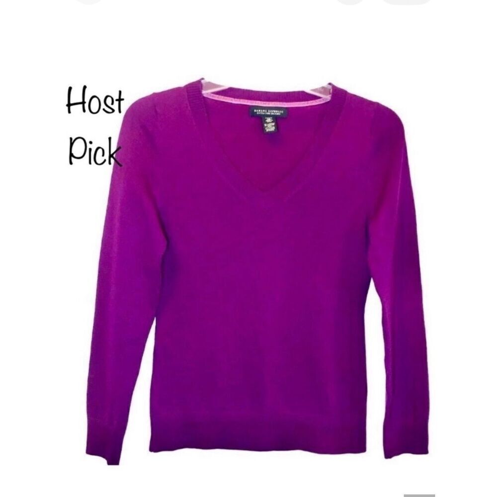 Banana Republic Extra Fine Merino Wool V Neck in Magenta Purple Women’s XSP